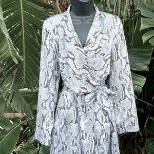 Express snakeskin robe